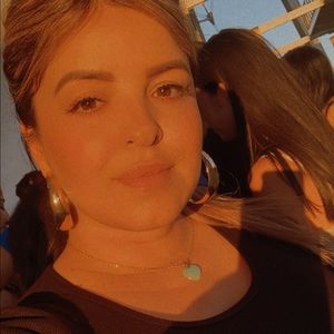 Meet your Posher, Melissa